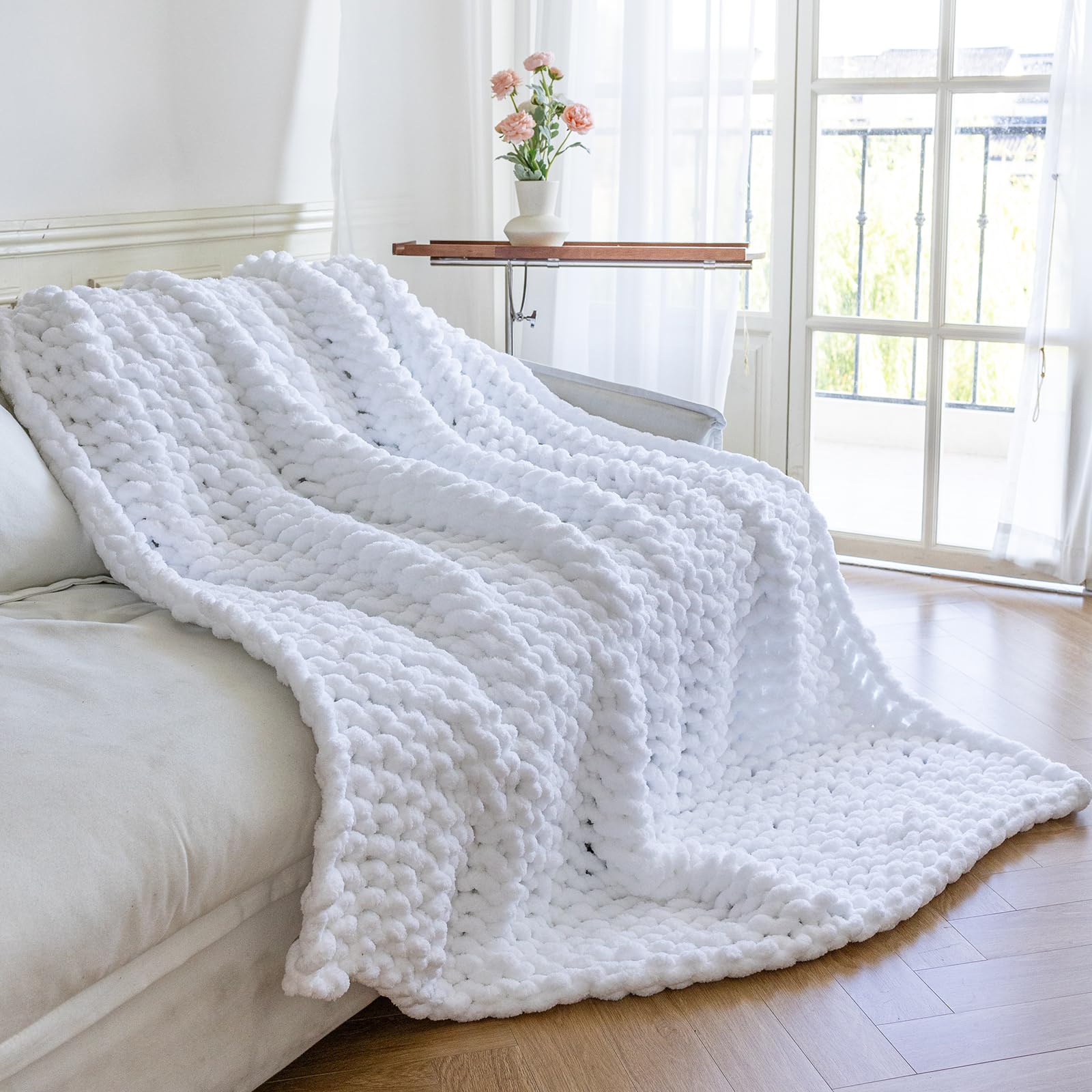Chunky Knit Blanket - Luxury Soft Cozy 60 * 80 Throw Blanket, 100% Handmade Chenille Yarn Woven Blanket for Couch, Sofa, Home Decor, Gift - Machine Washable (Cream, 60 * 80)