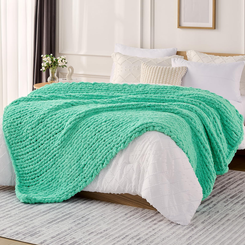 L'AGRATY Chunky Knit Blanket - Soft Chunky Throw 60x80 inches: 100% Hand Kintted Chenile Crochet Throw for Couch - Large Cable Knit Blanket for Home Decor (Ivory)