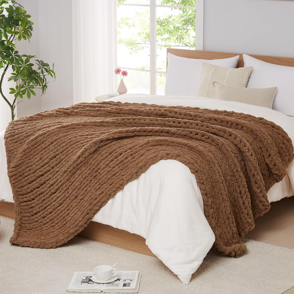 L'AGRATY Chunky Knit Blanket - Soft Chunky Throw 60x80 inches: 100% Hand Kintted Chenile Crochet Throw for Couch - Large Cable Knit Blanket for Home Decor (Ivory)
