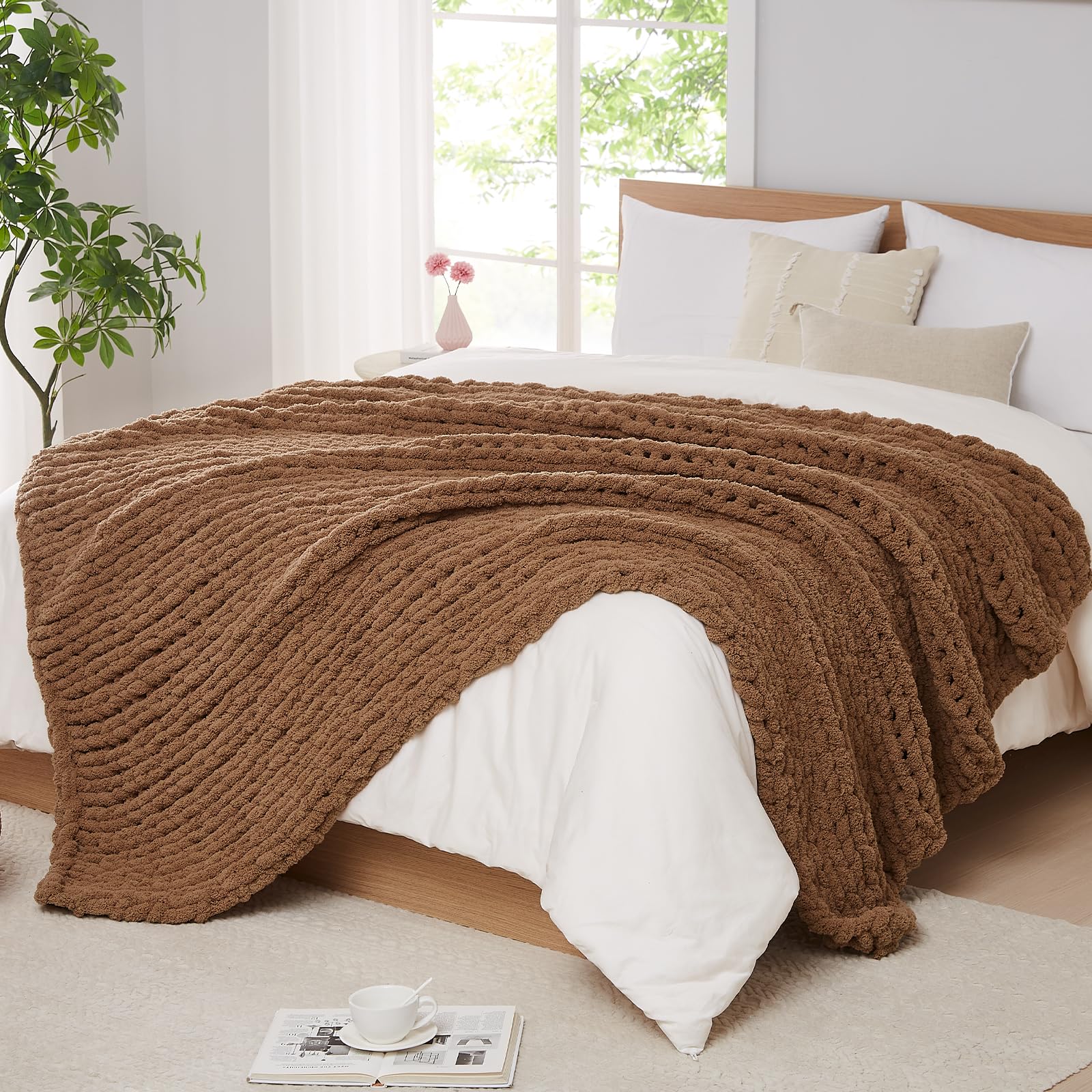 L'AGRATY Chunky Knit Blanket - Soft Chunky Throw 60x80 inches: 100% Hand Kintted Chenile Crochet Throw for Couch - Large Cable Knit Blanket for Home Decor (Ivory)