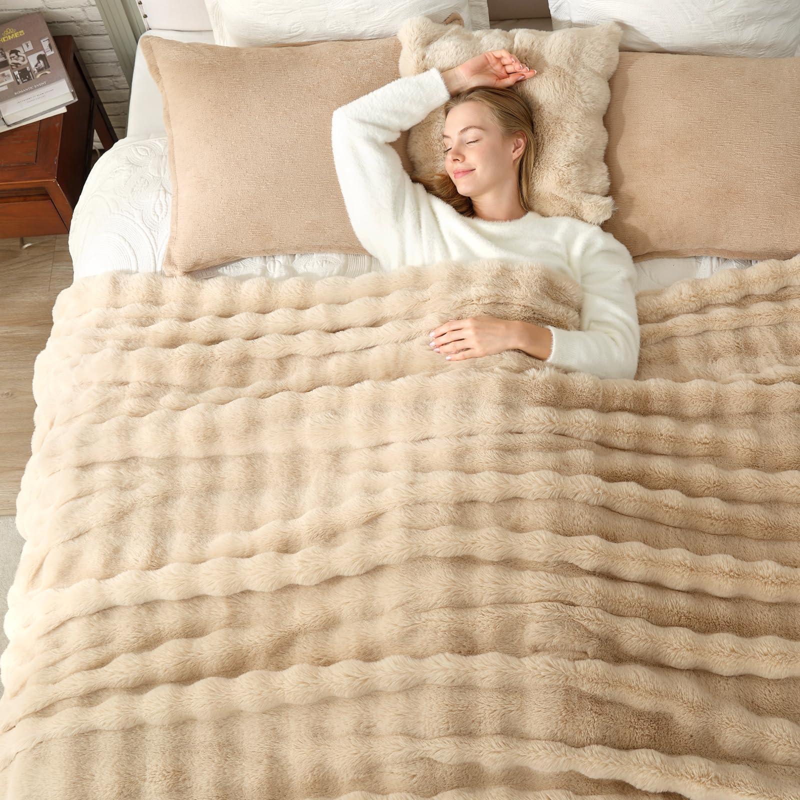Cozy Bliss Faux Fur Throw Blanket for Couch, Fuzzy Soft Plush Thick Bubble Blanket for Sofa Bedroom Living Room, 50 * 60 Inches Cream White