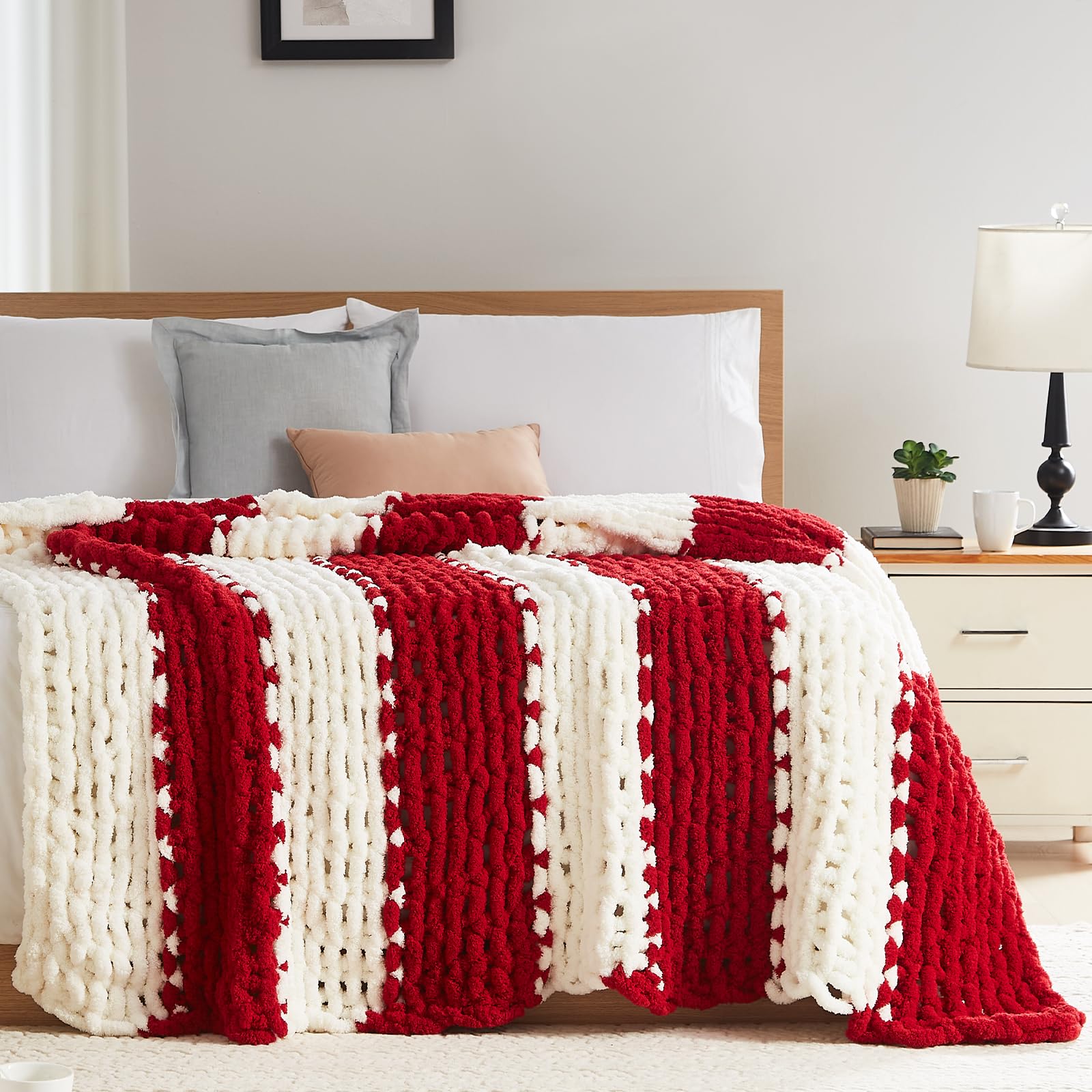 L'AGRATY Chunky Knit Blanket - Soft Chunky Throw 60x80 inches: 100% Hand Kintted Chenile Crochet Throw for Couch - Large Cable Knit Blanket for Home Decor (Ivory)