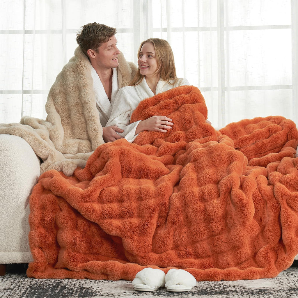 Cozy Bliss Faux Fur Throw Blanket for Couch, Fuzzy Soft Plush Thick Bubble Blanket for Sofa Bedroom Living Room, 50 * 60 Inches Cream White
