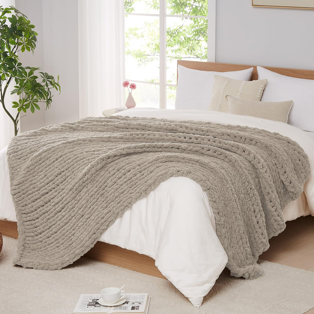 L'AGRATY Chunky Knit Blanket - Soft Chunky Throw 60x80 inches: 100% Hand Kintted Chenile Crochet Throw for Couch - Large Cable Knit Blanket for Home Decor (Ivory)