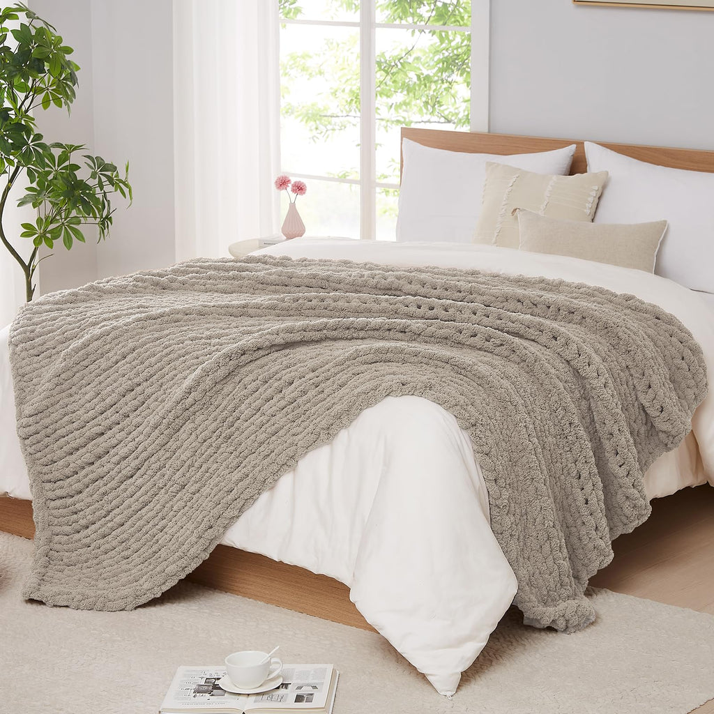 L'AGRATY Chunky Knit Blanket - Soft Chunky Throw 60x80 inches: 100% Hand Kintted Chenile Crochet Throw for Couch - Large Cable Knit Blanket for Home Decor (Ivory)