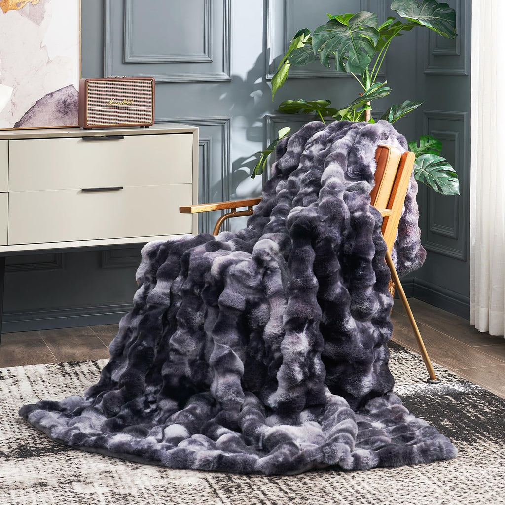 Cozy Bliss Faux Fur Throw Blanket for Couch, Fuzzy Soft Plush Thick Bubble Blanket for Sofa Bedroom Living Room, 50 * 60 Inches Cream White