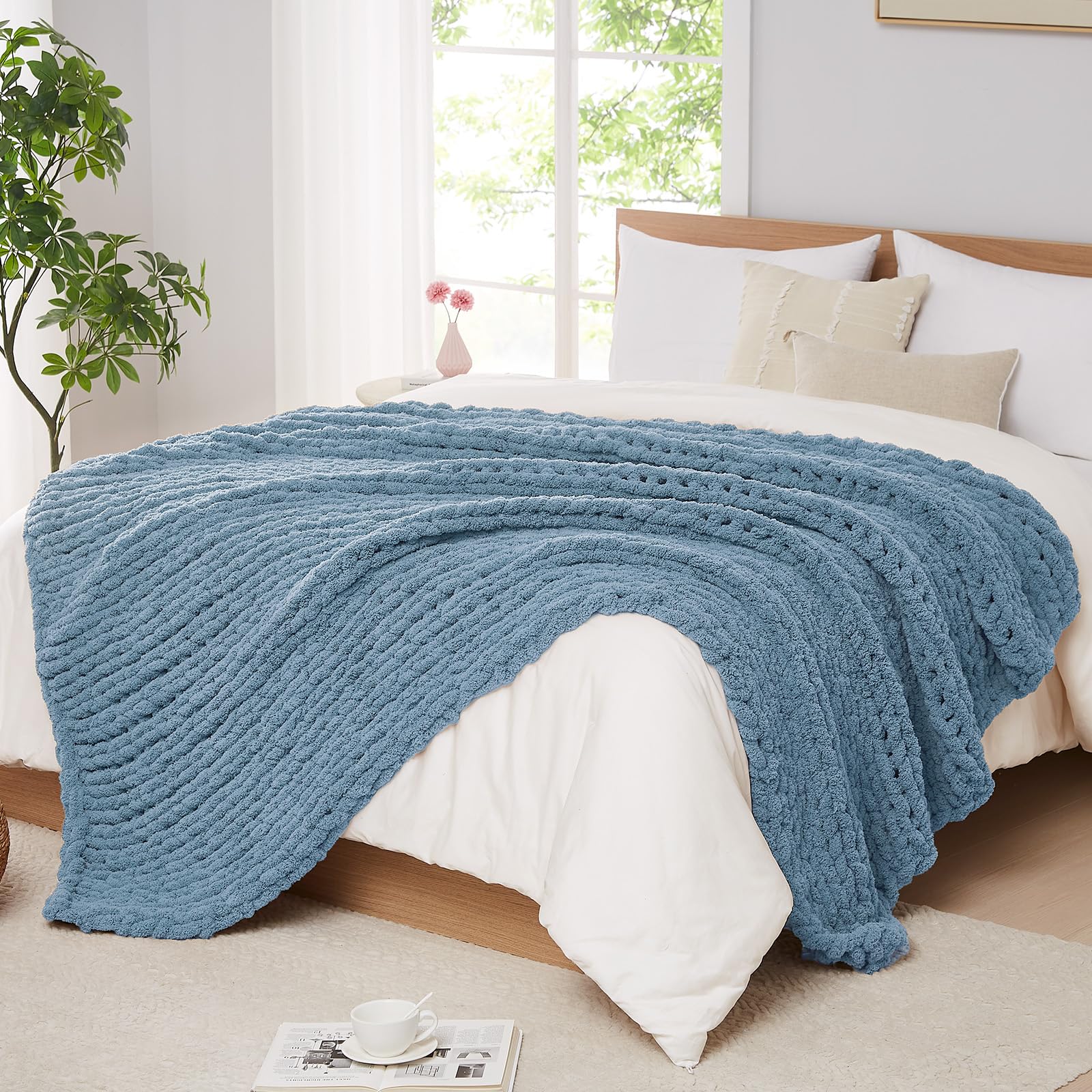 L'AGRATY Chunky Knit Blanket - Soft Chunky Throw 60x80 inches: 100% Hand Kintted Chenile Crochet Throw for Couch - Large Cable Knit Blanket for Home Decor (Ivory)