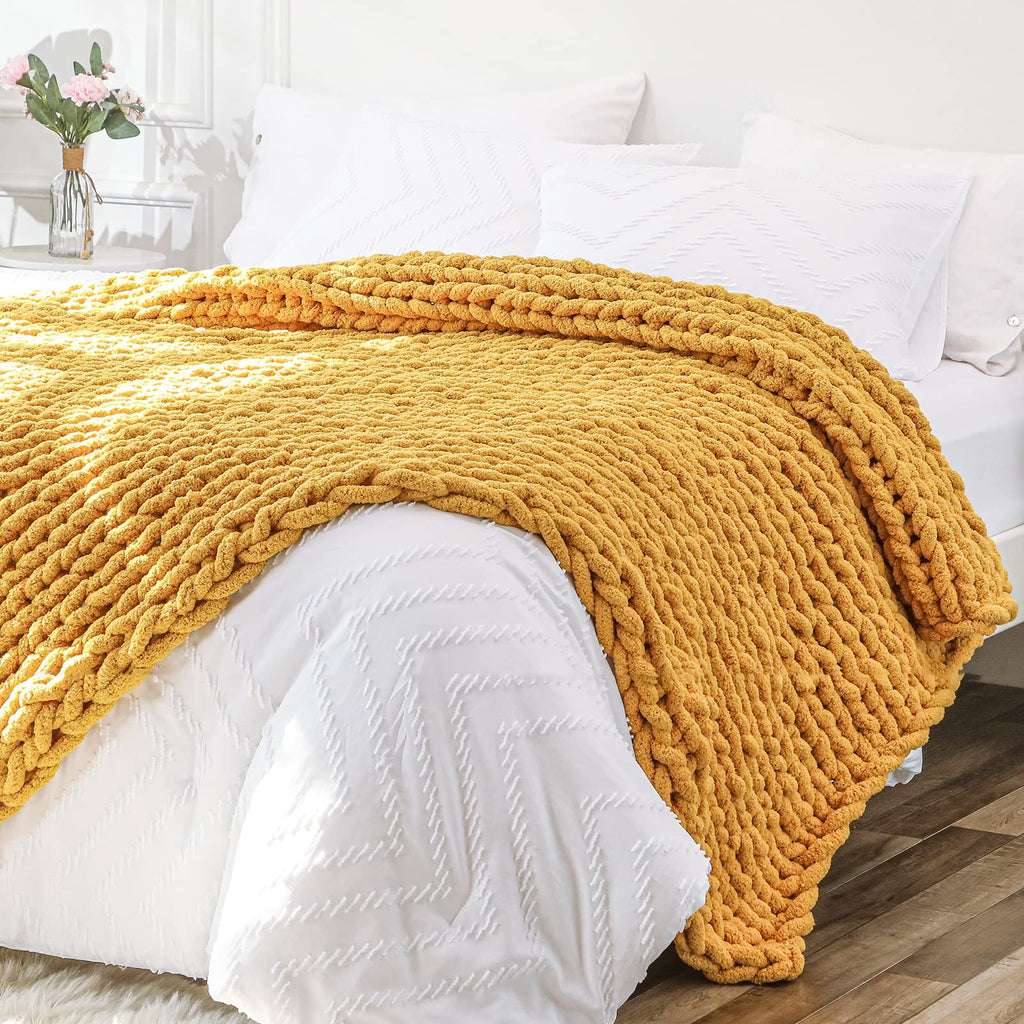40×60" Beige Hand Knit Jumbo Chenille Chunky Knit Throw Blanket for Sofa & Bed