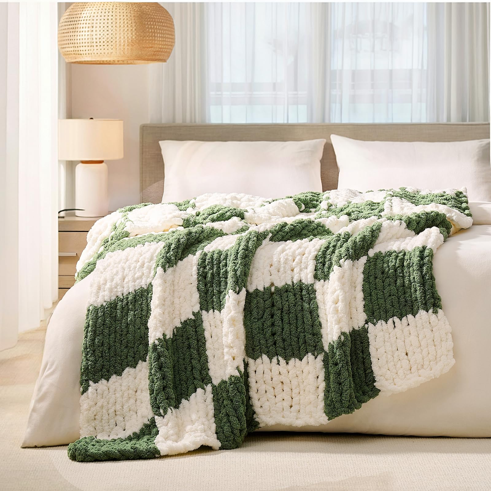 L'AGRATY Chunky Knit Blanket - Soft Chunky Throw 60x80 inches: 100% Hand Kintted Chenile Crochet Throw for Couch - Large Cable Knit Blanket for Home Decor (Ivory)