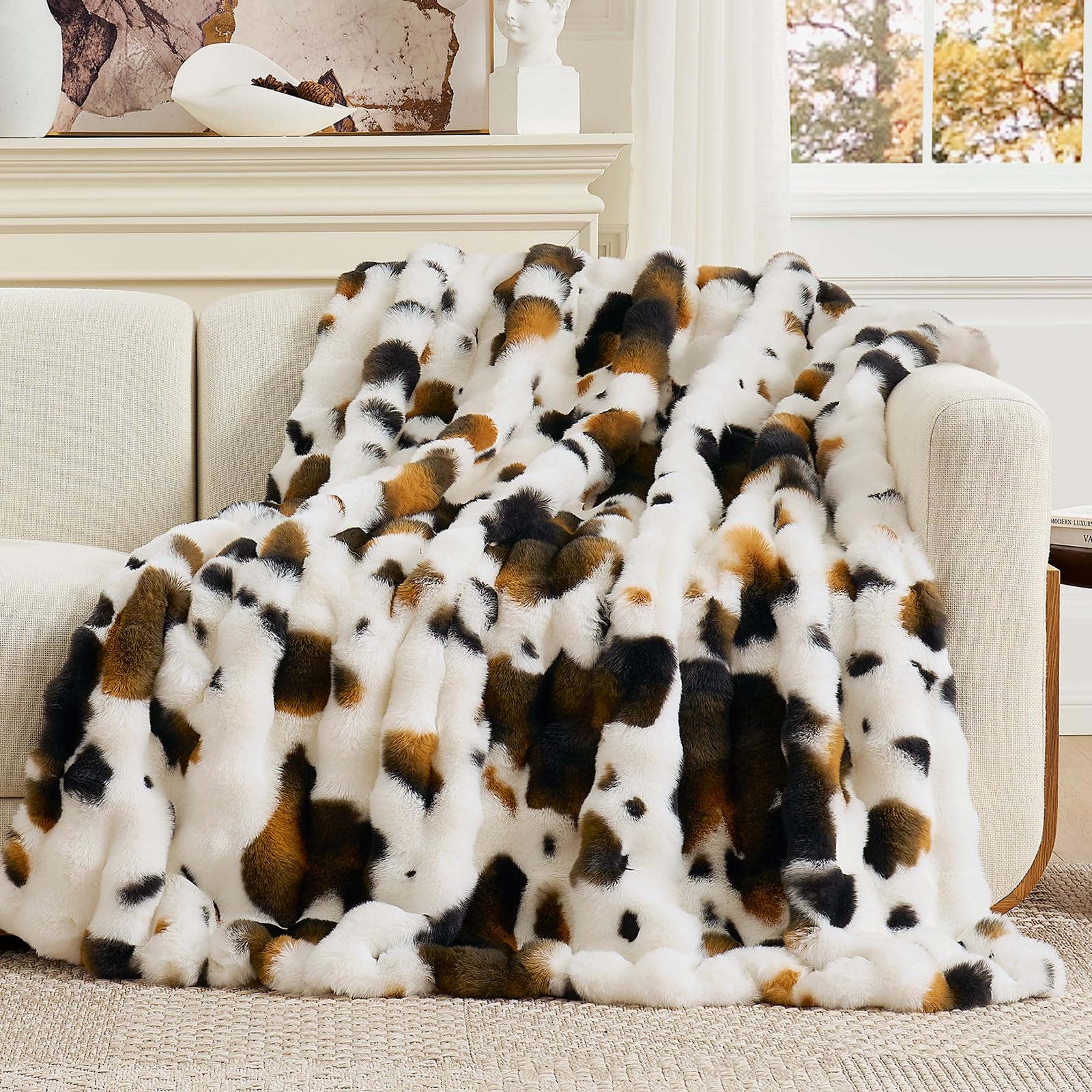 Cozy Bliss Faux Fur Throw Blanket for Couch, Fuzzy Soft Plush Thick Bubble Blanket for Sofa Bedroom Living Room, 50 * 60 Inches Cream White