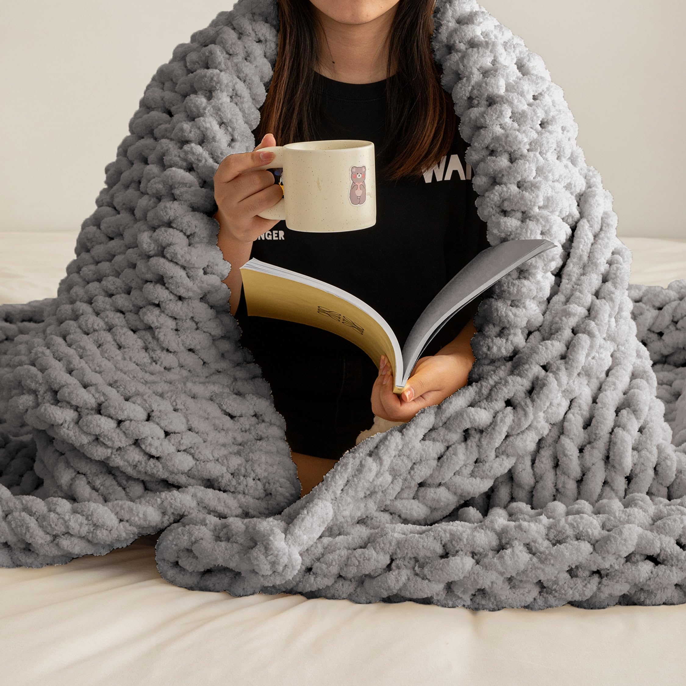 ATMOSURELY Ultra Soft Sage Green Chunky Knit Throw Blanket Cozy Fluffy Chenille Yarn Handmade Cable Knit Crochet Blanket for Bed Sofa Couch 50x60 Inches (Sage Green, 50"x60")