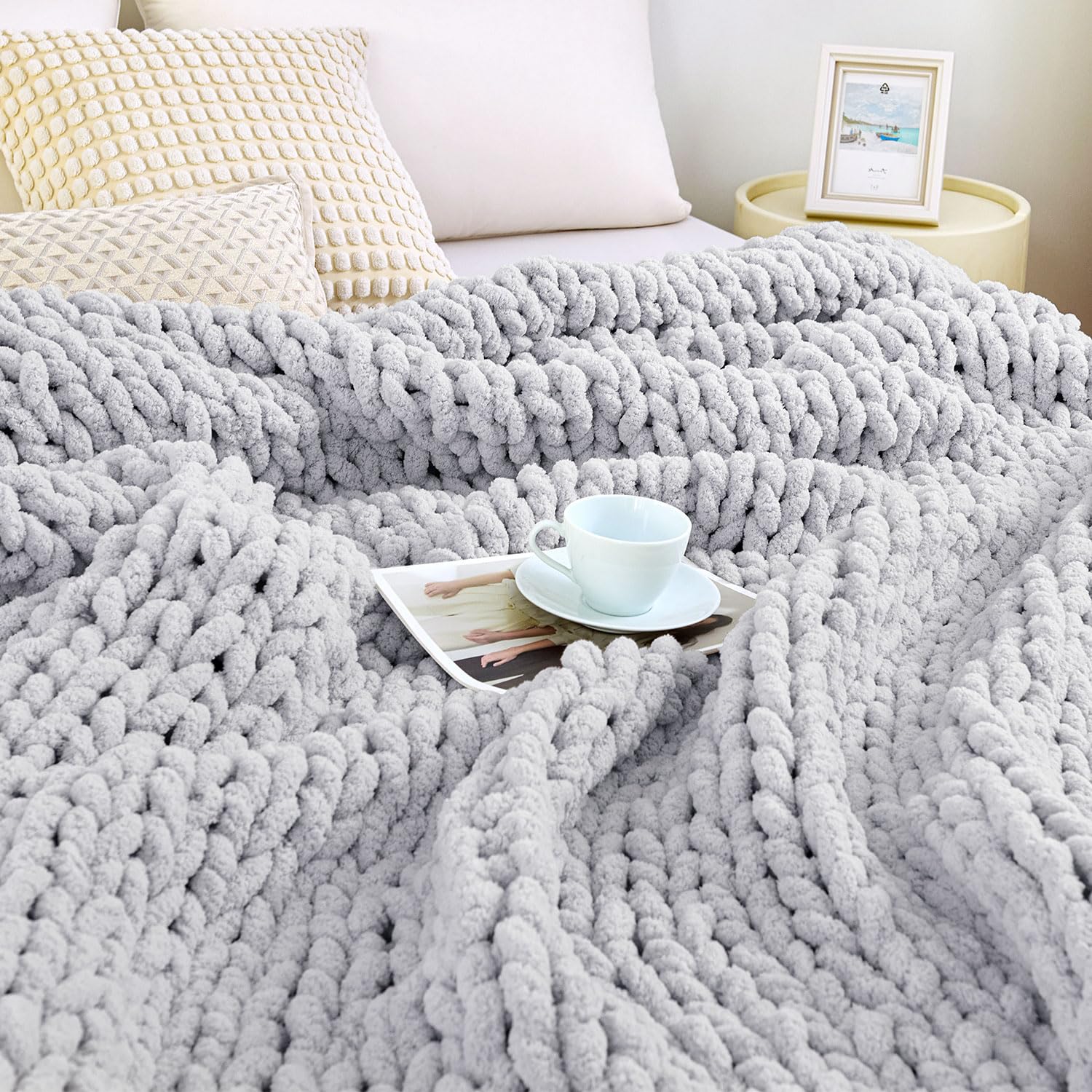 Admitrack Chunky Knit Blanket Throw, 100% Hand Knit Chenille Throw Blanket for Sofa & Home Decor, Soft and Cozy Knitted Throw Blankets (Sage Green，51"x63")