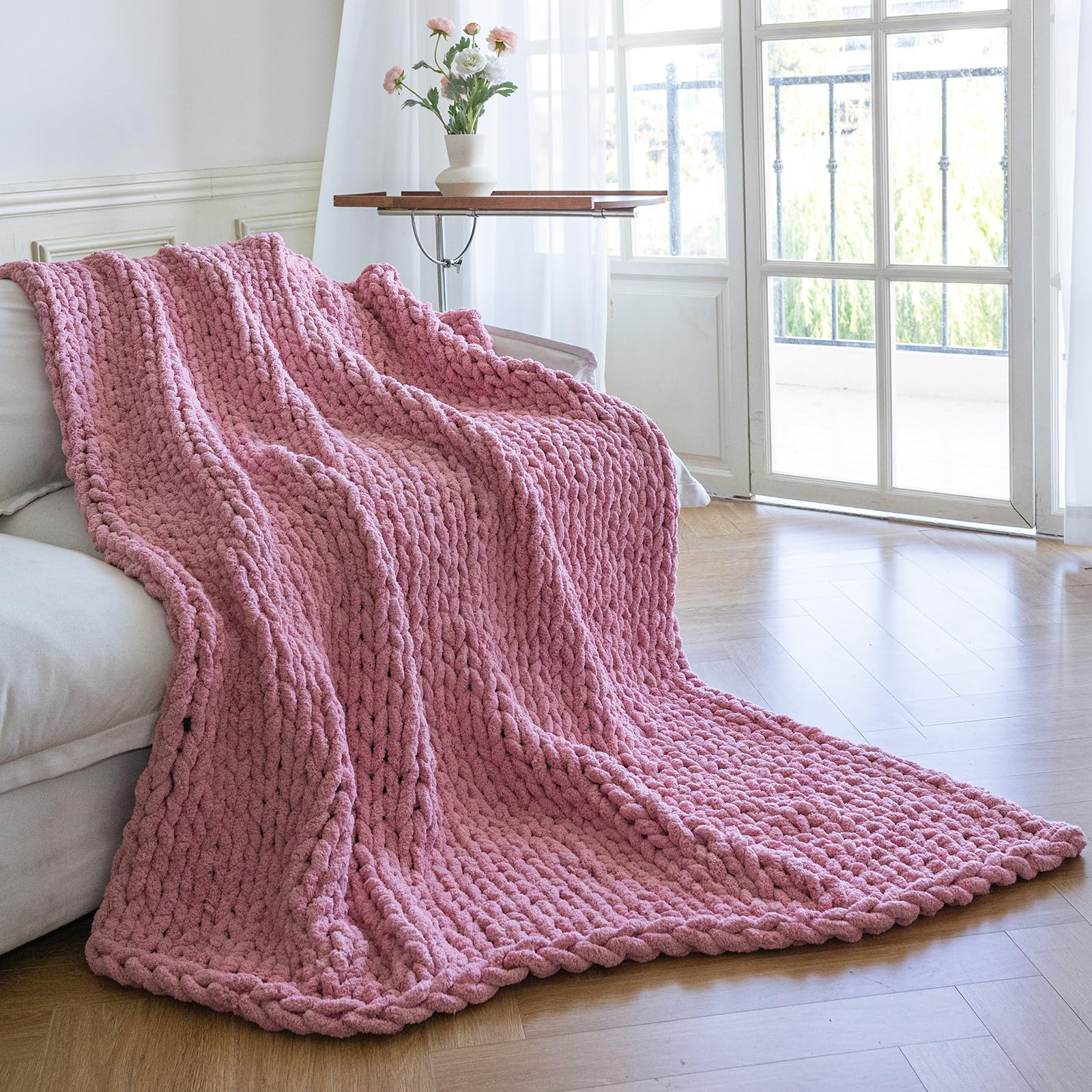 Chunky Knit Blanket - Luxury Soft Cozy 60 * 80 Throw Blanket, 100% Handmade Chenille Yarn Woven Blanket for Couch, Sofa, Home Decor, Gift - Machine Washable (Cream, 60 * 80)