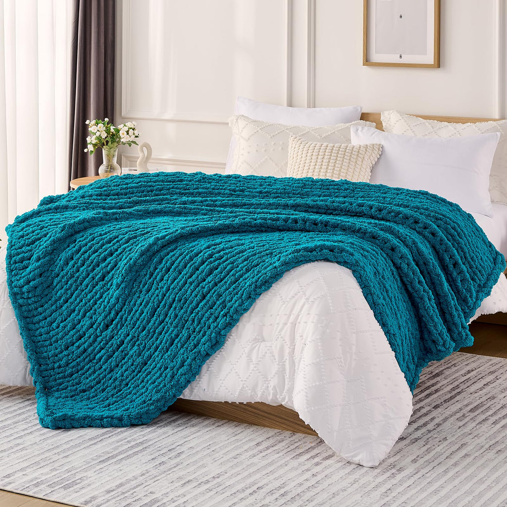L'AGRATY Chunky Knit Blanket - Soft Chunky Throw 60x80 inches: 100% Hand Kintted Chenile Crochet Throw for Couch - Large Cable Knit Blanket for Home Decor (Ivory)