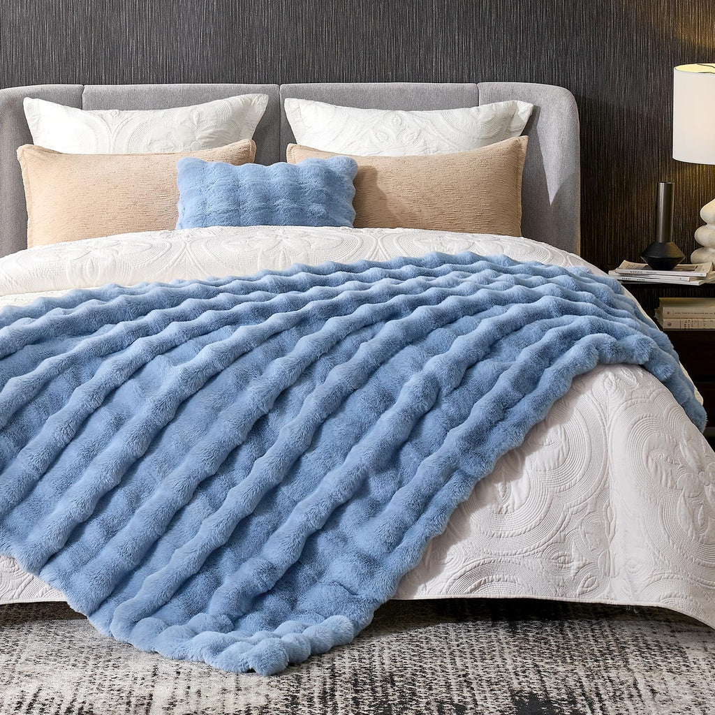 Cozy Bliss Faux Fur Throw Blanket for Couch, Fuzzy Soft Plush Thick Bubble Blanket for Sofa Bedroom Living Room, 50 * 60 Inches Cream White