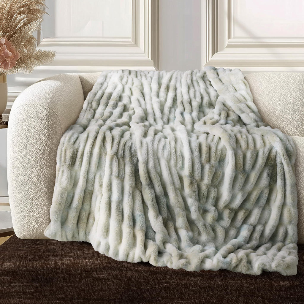 Ultra Soft Cozy Faux Fur Throw Blanket, Fuzzy Plush Thick Bubble Blanket, Oversize Luxury Fluffy Blanket for Couch, Sofa, Bedroom, and Living Room, 50x60 Inches, Light Brown