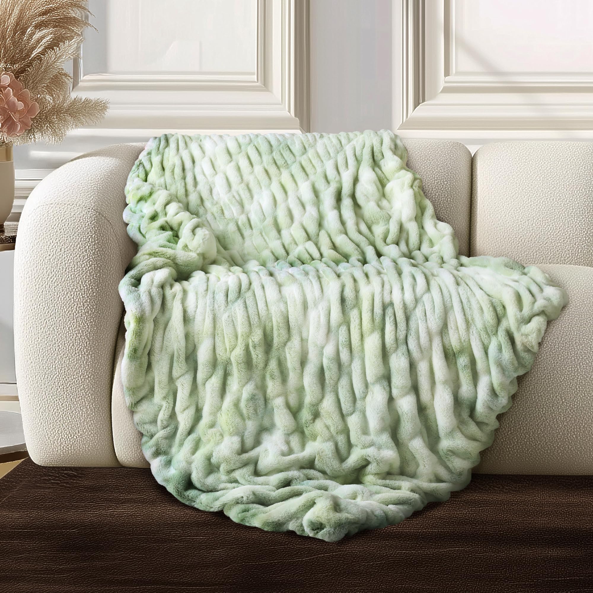 Ultra Soft Cozy Faux Fur Throw Blanket, Fuzzy Plush Thick Bubble Blanket, Oversize Luxury Fluffy Blanket for Couch, Sofa, Bedroom, and Living Room, 50x60 Inches, Light Brown